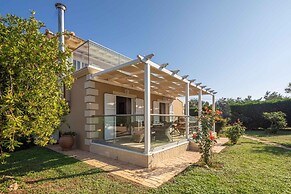 Villa Erato With Private Swimming Pool