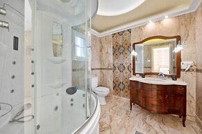 Villa Erato With Private Swimming Pool