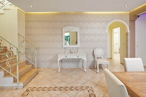 Villa Erato With Private Swimming Pool