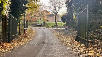 Spacious Sheffield Lodge