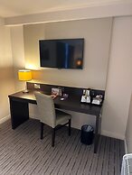 Premier Roomz Two Mills