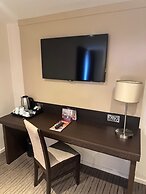 Premier Roomz Two Mills