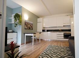 Cozy Apt With Gym & Parking, Milan