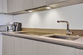 Beachfront condo with stunning views