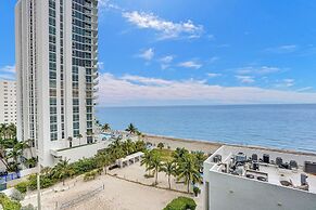 Beachfront condo with stunning views