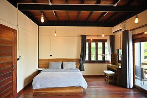 Moonlight Patong Guesthouse