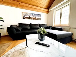 Einzigartige Schöne Altbau- Wohnung Im Zentrum