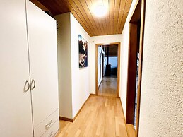 Einzigartige Schöne Altbau- Wohnung Im Zentrum