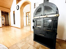 Einzigartige Schöne Altbau- Wohnung Im Zentrum