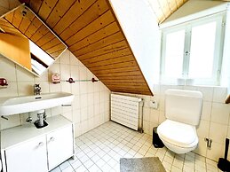 Einzigartige Schöne Altbau- Wohnung Im Zentrum