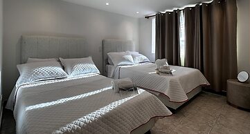 Hotel Santa Ana Luxury Rentals