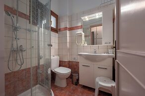 Agnanti Hotel & Apartments