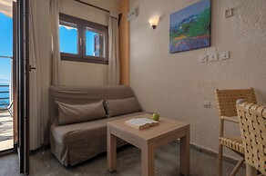 Agnanti Hotel & Apartments