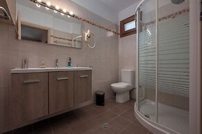 Agnanti Hotel & Apartments