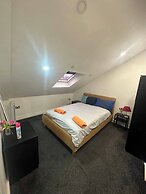 Cardiff Cathedral Apartment