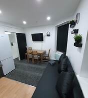 3 Bedrooms Apartments Near Town Center