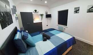 3 Bedrooms Apartments Near Town Center