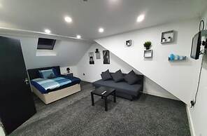 3 Bedrooms Apartments Near Town Center