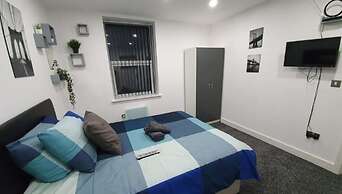 3 Bedrooms Apartments Near Town Center