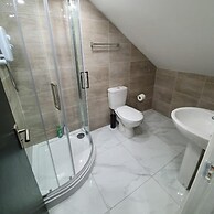 3 Bedrooms Apartments Near Town Center