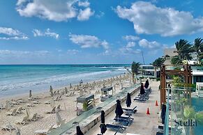 Condos with Oceanview Rooftop Pool