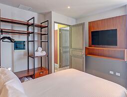 Condos with Oceanview Rooftop Pool