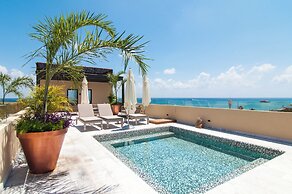 Condos with Oceanview Rooftop Pool