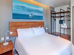 Condos with Oceanview Rooftop Pool