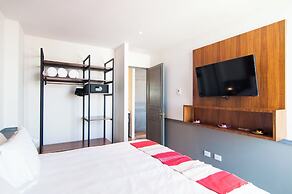 Condos with Oceanview Rooftop Pool