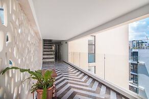 Condos with Oceanview Rooftop Pool