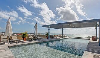 Condos with Oceanview Rooftop Pool