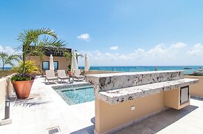 Condos with Oceanview Rooftop Pool