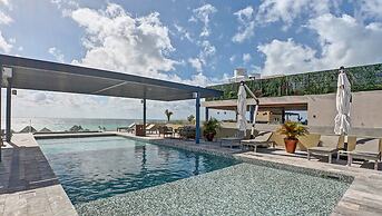 Condos with Oceanview Rooftop Pool