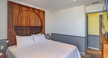 Condos with Oceanview Rooftop Pool