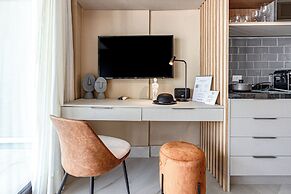 Charlie Window Moema