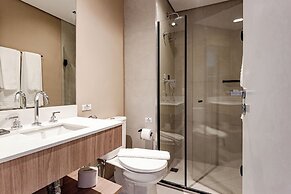 Charlie Window Moema