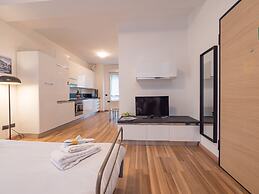 Rentopolis Apartments - Palazzo Candiani