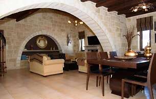 Stone and Wood Villa