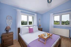 Green Hill Family Villa