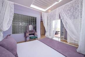 Green Hill Family Villa