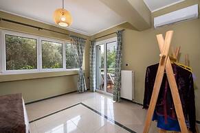 Green Hill Family Villa