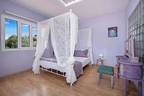 Green Hill Family Villa