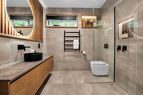 Bright on the River Mystic Apartment 2