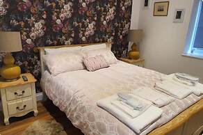 Beautiful Self Contained Cottages in Westbury