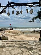 Waikiki Lagi Beach Homestay & restaurant