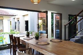 Tattva Uluwatu, Surf & Yoga