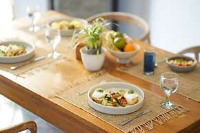 Tattva Uluwatu, Surf & Yoga