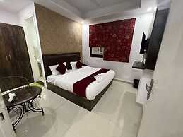HOTEL DV PLAZA INN Near Delhi Airport