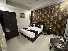 HOTEL DV PLAZA INN Near Delhi Airport