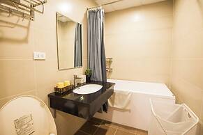 Wendy apartment 39LL